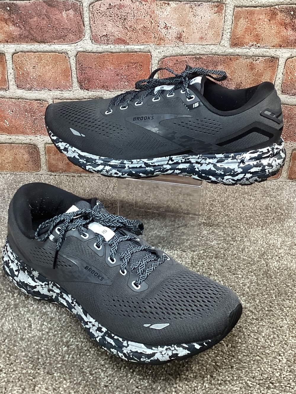 Brooks Ghost 15 men’s Running shoes sneakers size 9.5